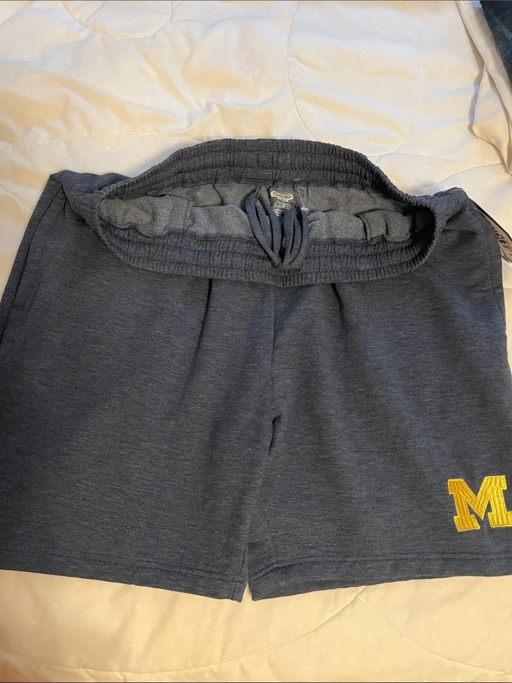 NWT Michigan University fleece shorts XL